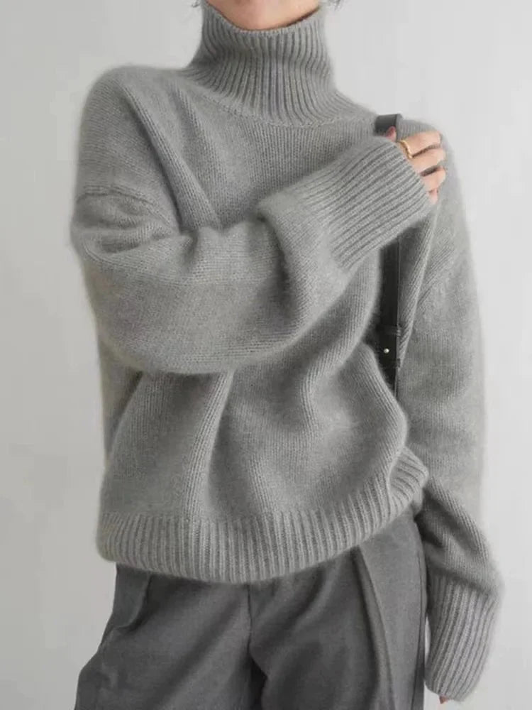 Women's cashmere turtleneck