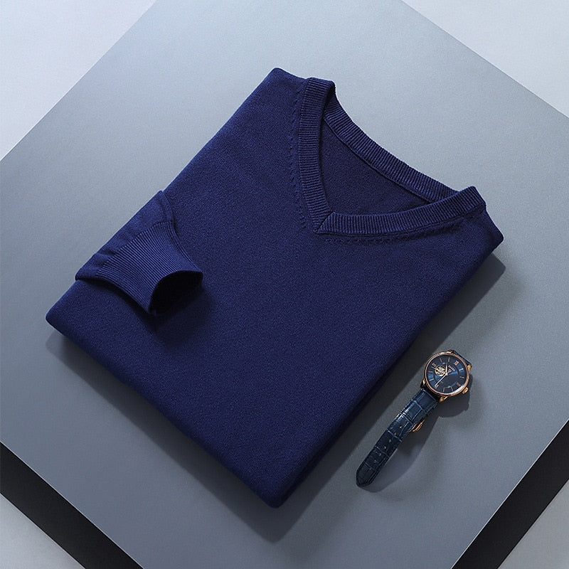 Men's dark navy classic V-neck ribbed-trim knit pullover sweater