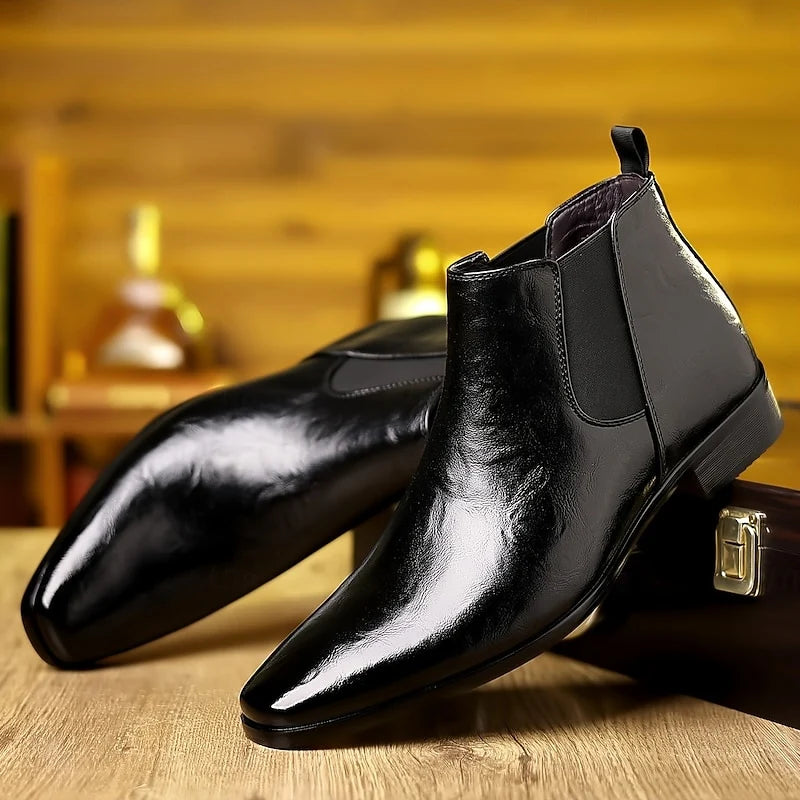 Men's black polished ankle chelsea boots with smooth pull-tab heel