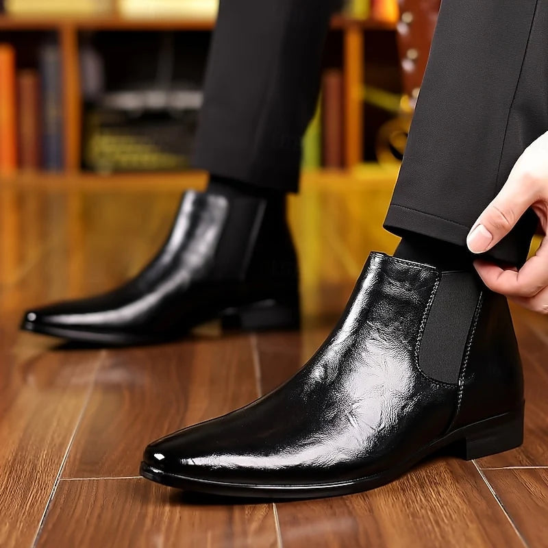 Men's black polished ankle chelsea boots with smooth pull-tab heel