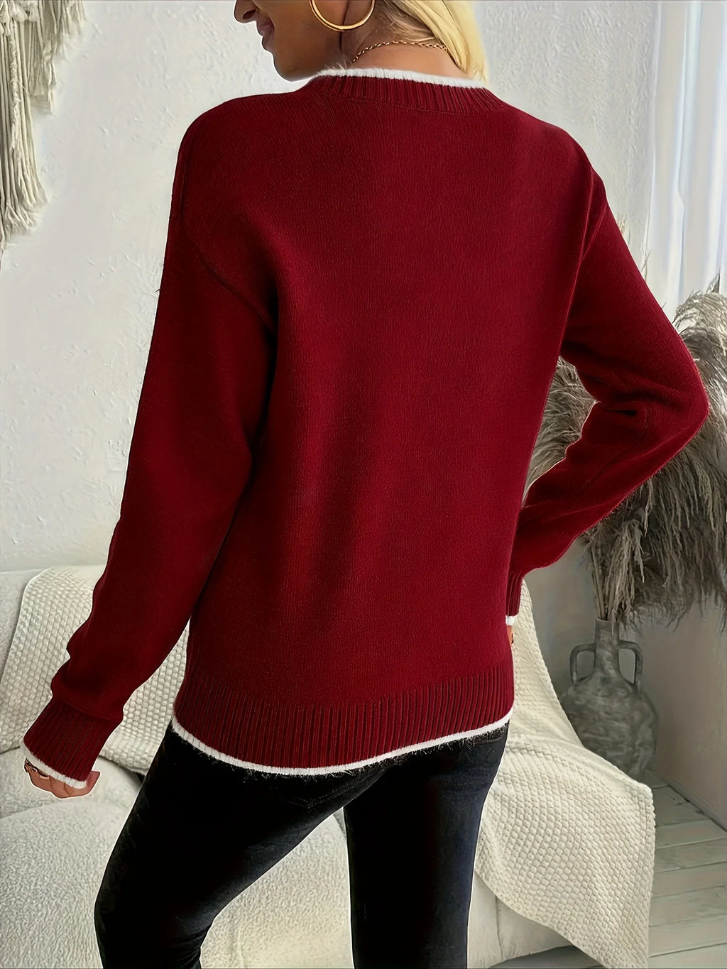 Women's burgundy snowflake intarsia crewneck knit sweater