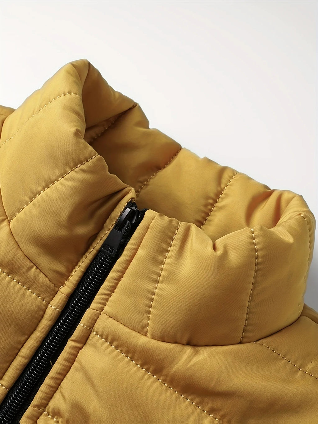 Men's green slim-Fit Lightweight Quilted Puffer Jacket for Winter