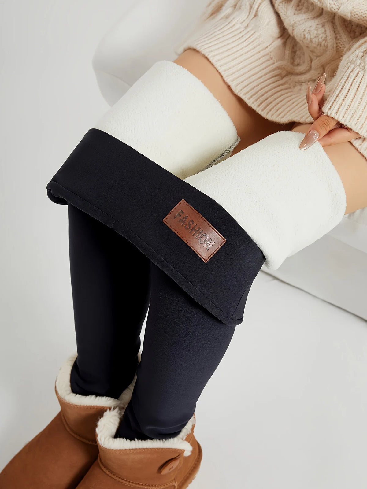 Women's black high-waist fleece-lined skinny leggings for winter