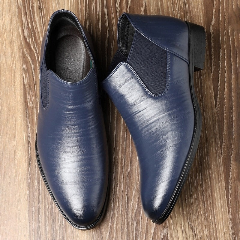 Men's black slip-On Chelsea Boots with Glossy Finish, Classic Style