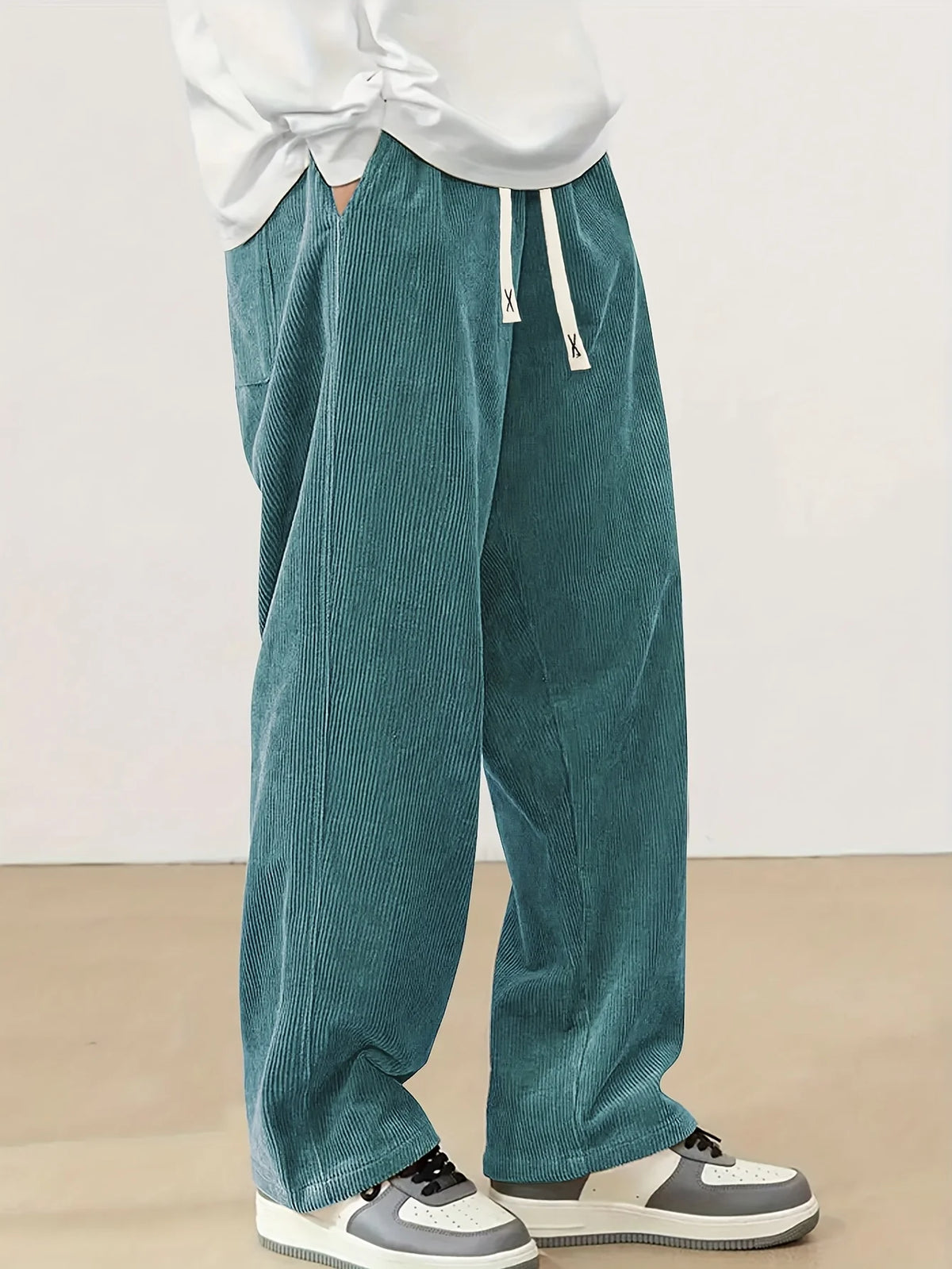 Men's dark brown relaxed Wide-Leg Corduroy Pants with Drawstring Waist