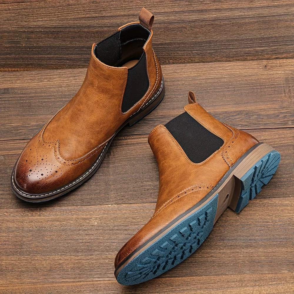 Men's black refined chelsea boots with sleek elastic side panels