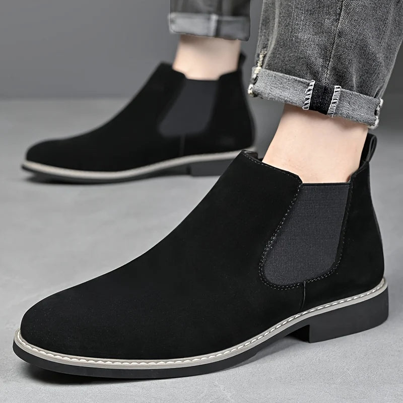 Men's black refined dress chelsea boots, with elastic side gussets