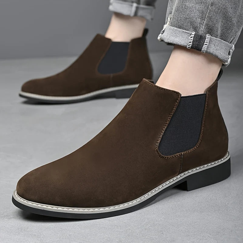 Men's black refined dress chelsea boots, with elastic side gussets