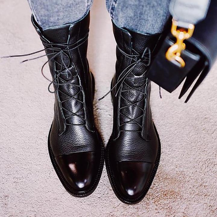 Women's black classic lace-up ankle boots, with eyelet lacing