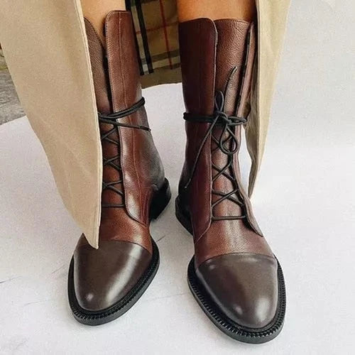 Women's brown classic lace-up ankle boots, with eyelet lacing
